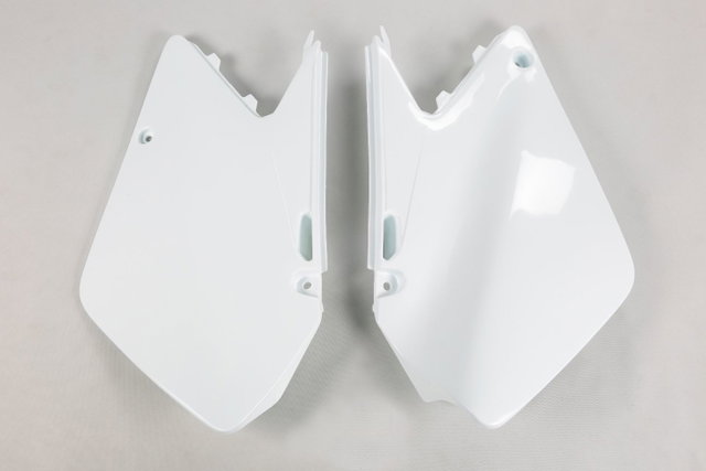 Plaques latérales porte-numéro Suzuki RM 250 (01-05) blancs* SU03996-041